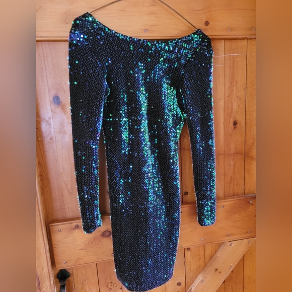 3/30$ Motel Rocks XS Sequin Gabby Dress - Picture 2 of 3